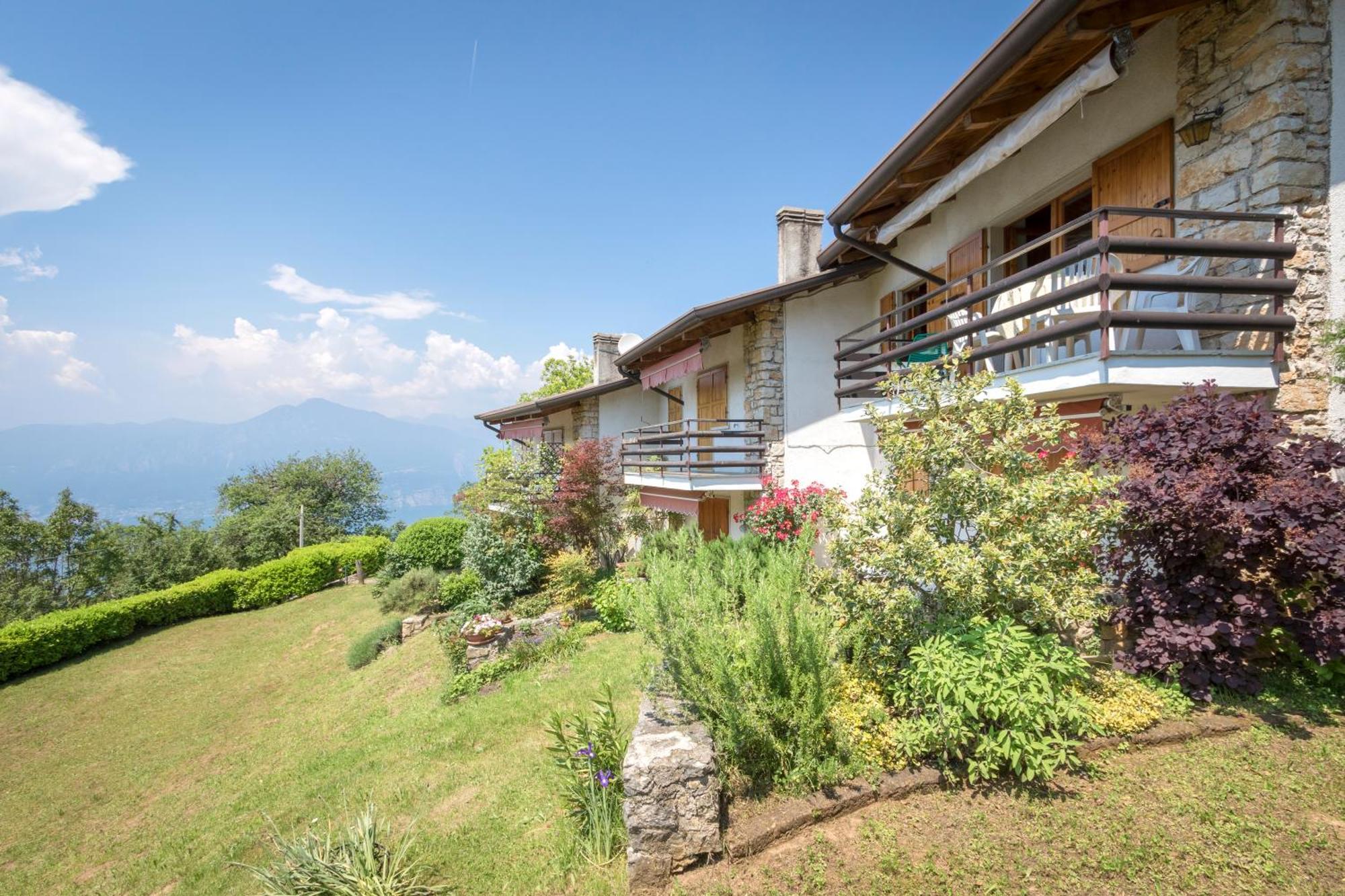 Casa Bella Vista Mit Balkon Daire San Zeno di Montagna Dış mekan fotoğraf